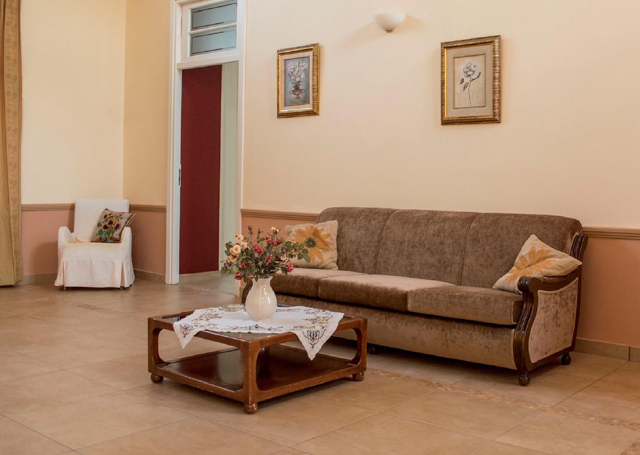 Hotel Oiti لاوترا  ايباتيس المظهر الخارجي الصورة